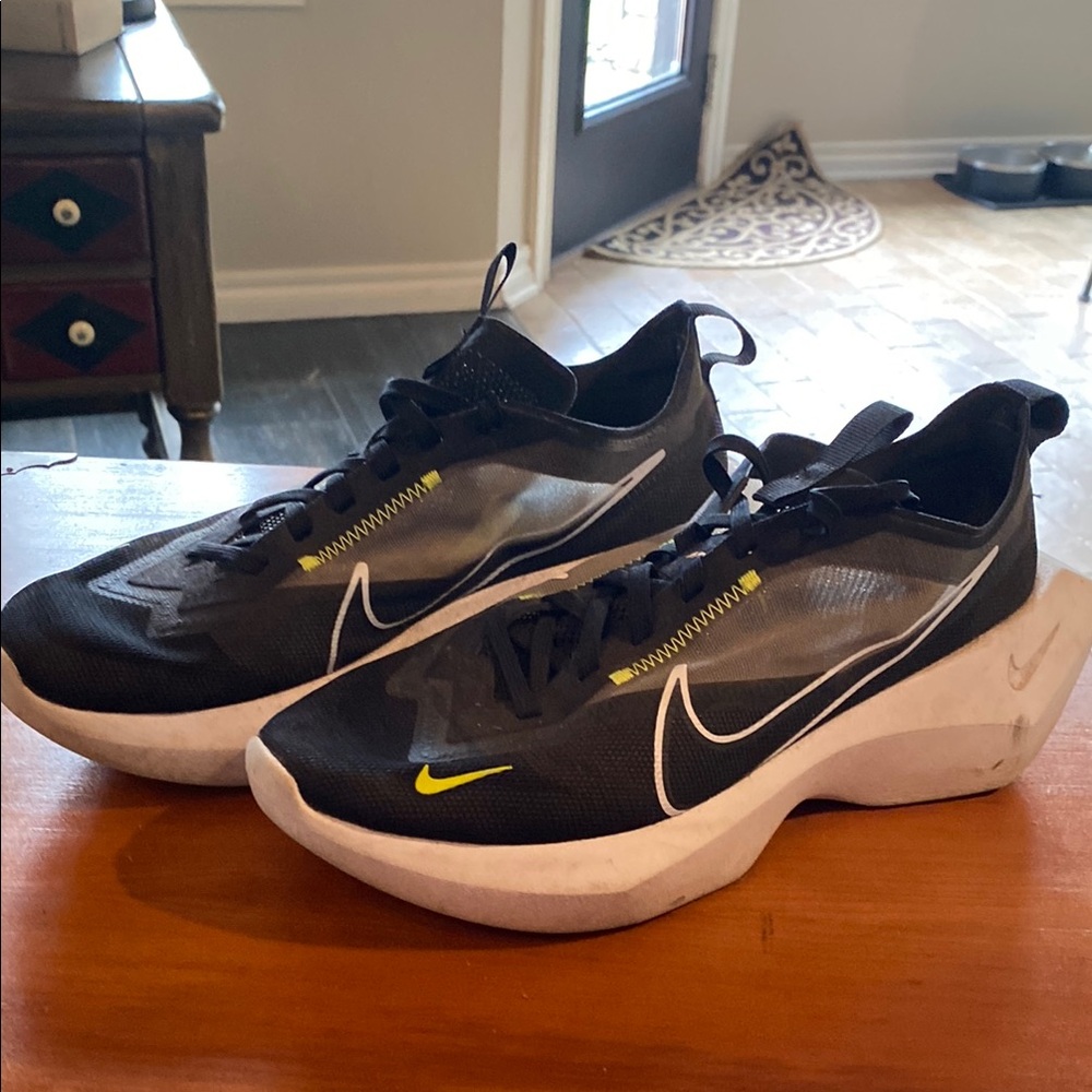 Nike Vista Lite - Women’s 10.5